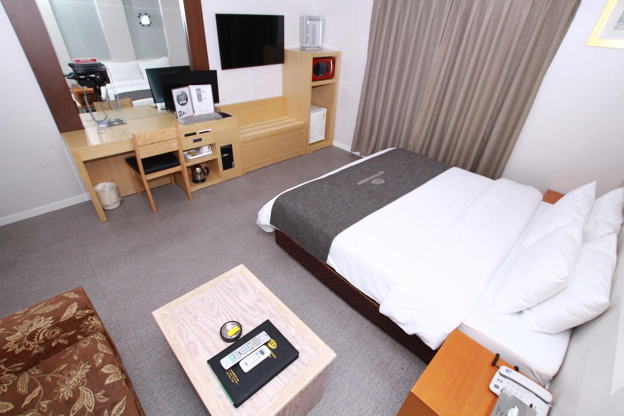 Amour Hotel Сувон Екстериор снимка