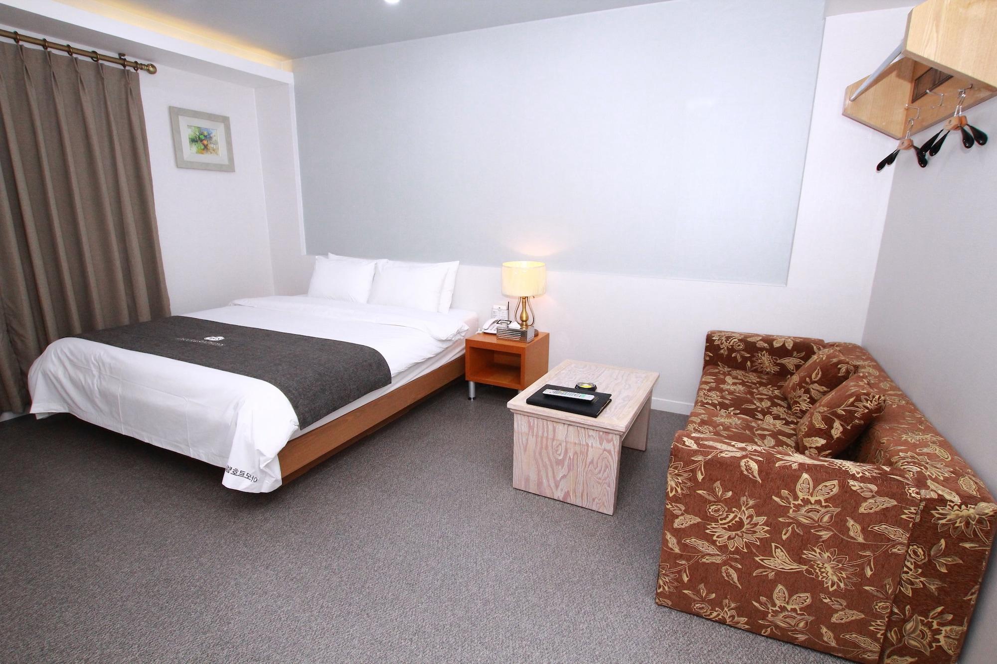 Amour Hotel Сувон Екстериор снимка