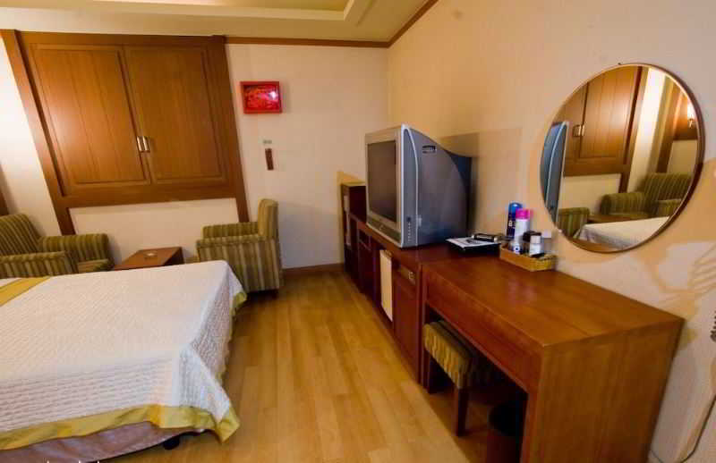 Amour Hotel Сувон Екстериор снимка