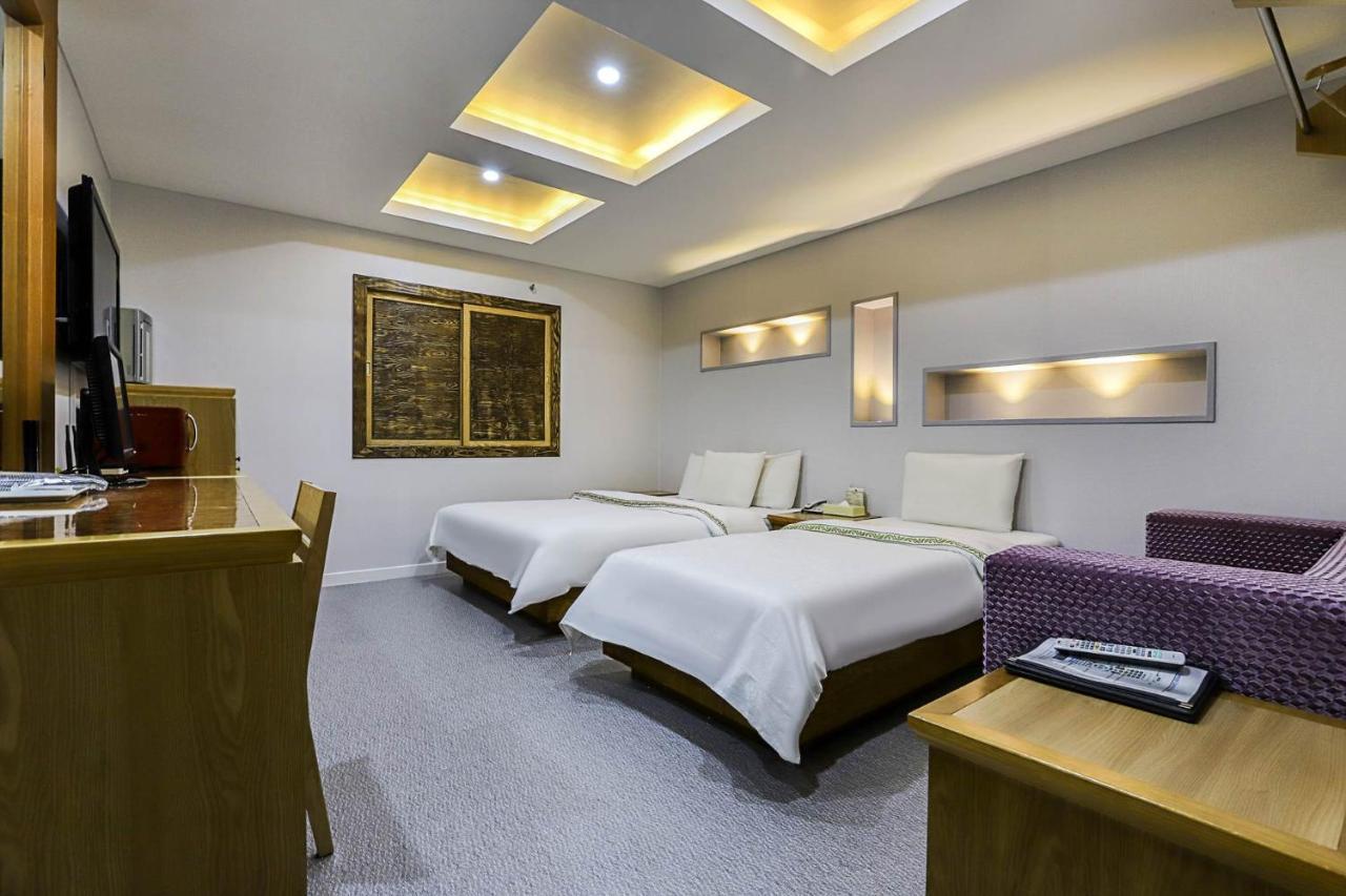 Amour Hotel Сувон Екстериор снимка