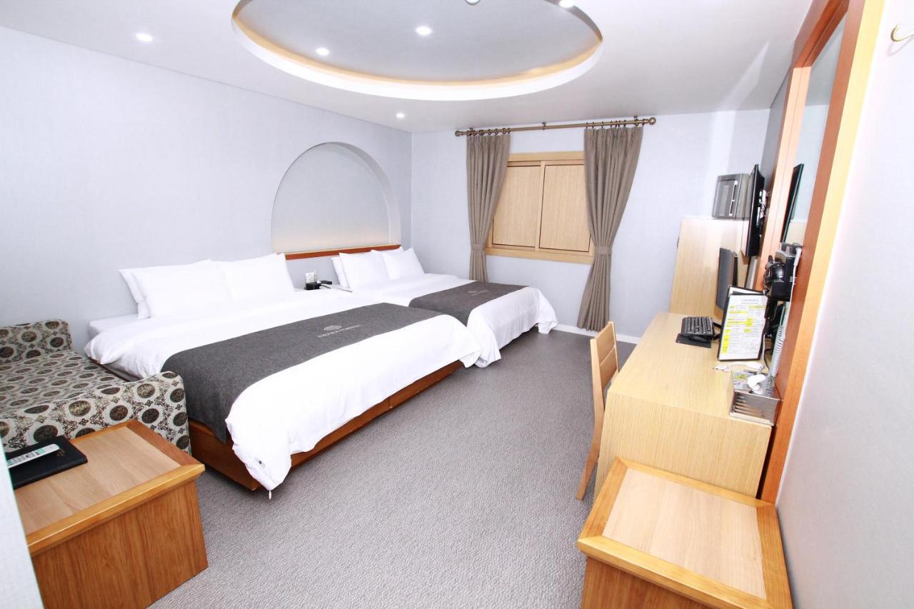 Amour Hotel Сувон Екстериор снимка